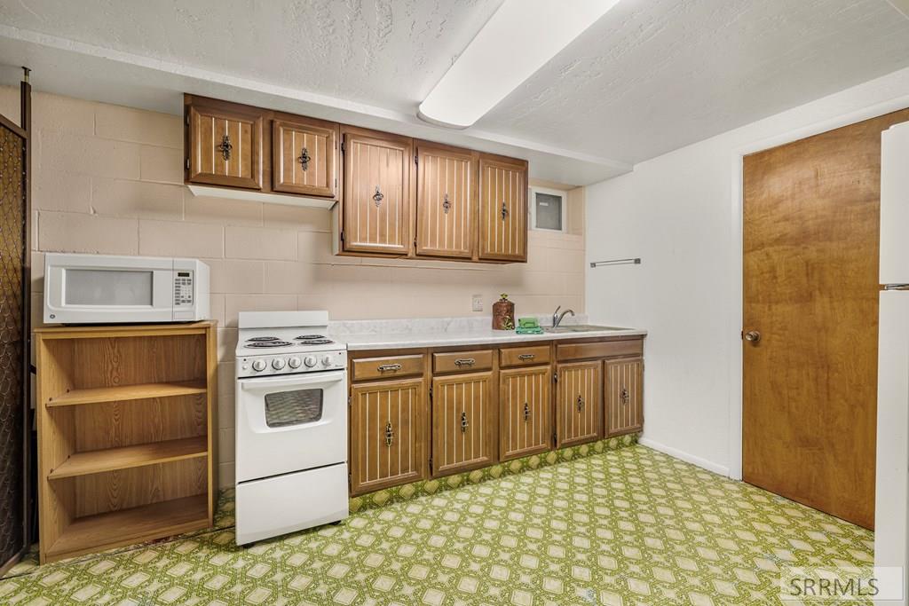 33 South 5th West Rexburg, ID 83440 - Photo 24 of 39