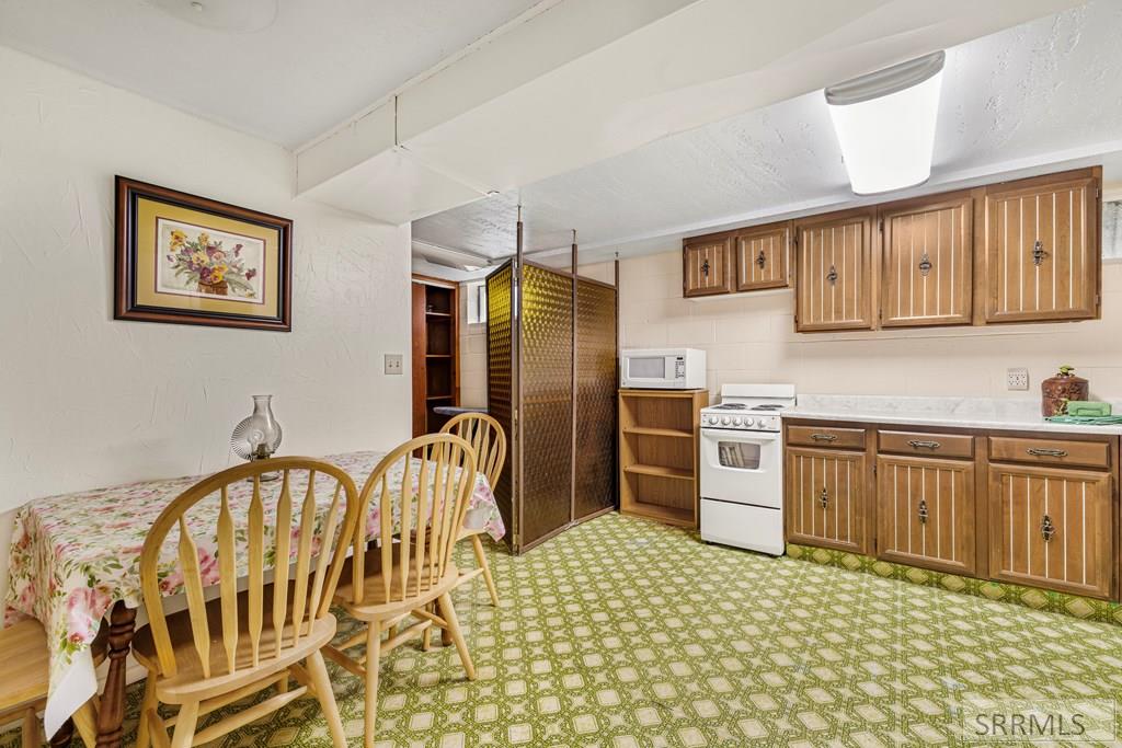 33 South 5th West Rexburg, ID 83440 - Photo 25 of 39