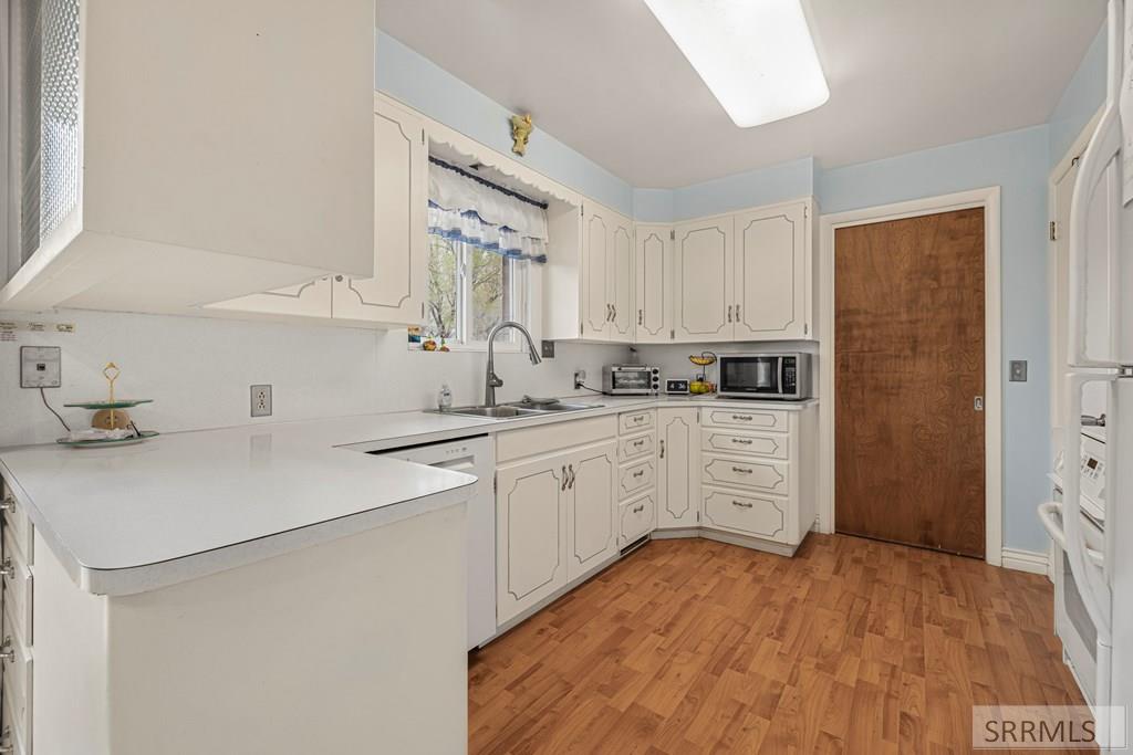 33 South 5th West Rexburg, ID 83440 - Photo 10 of 39