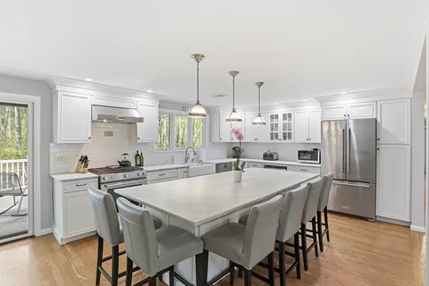 $1,298,000 | 15 Harvard Drive, Bedford, MA 01730
