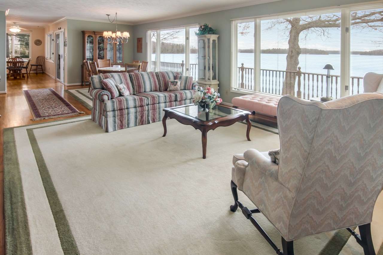 1010 West Long Lake Road Traverse City, MI 49685 - Photo 9 of 48 1887347-8.JPG
