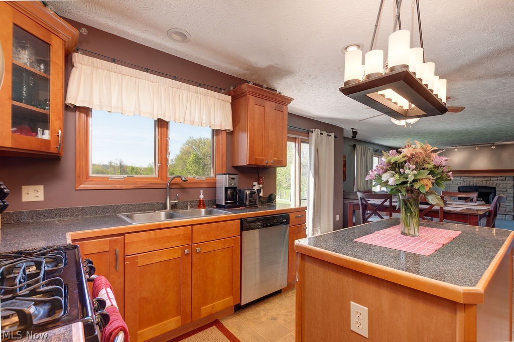 813 Dawn Road Madison, OH 44057 - Photo 12 of 29 Gallery Image 12
