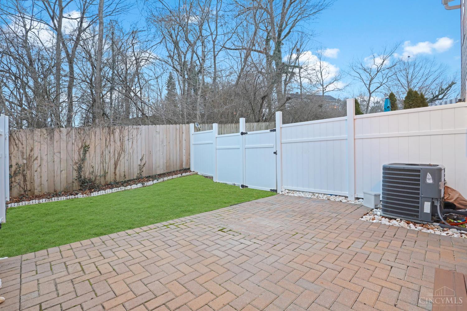 3655 Brotherton Road Cincinnati, OH 45209 - Photo 18 of 52