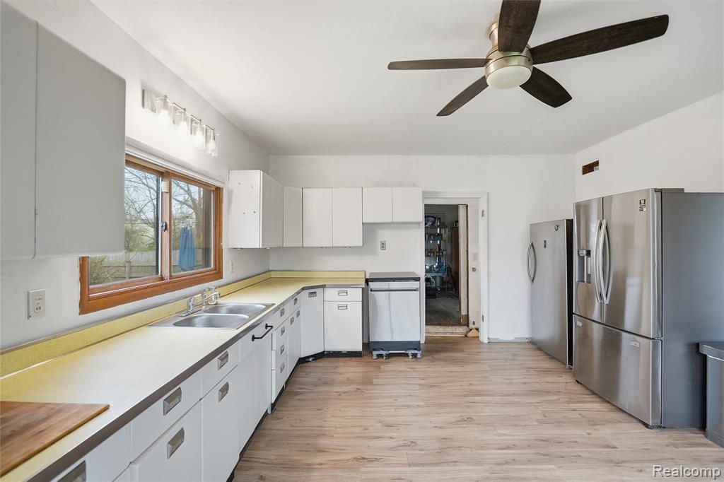 6339 Denton Road Belleville, MI 48111 - Photo 28 of 64