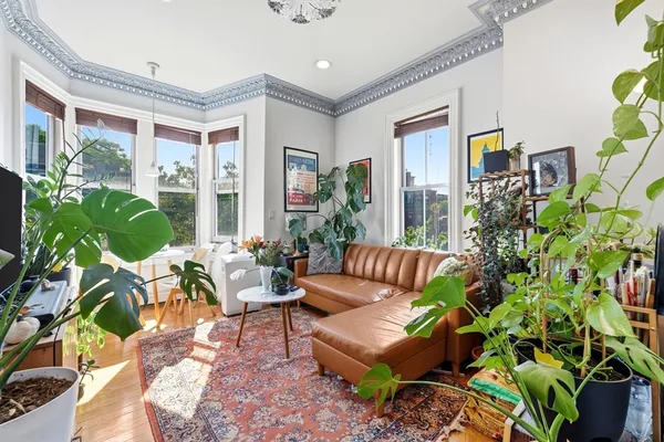 $3,500 | 58-60 Clarendon Street, Unit 3, Boston, MA 02116