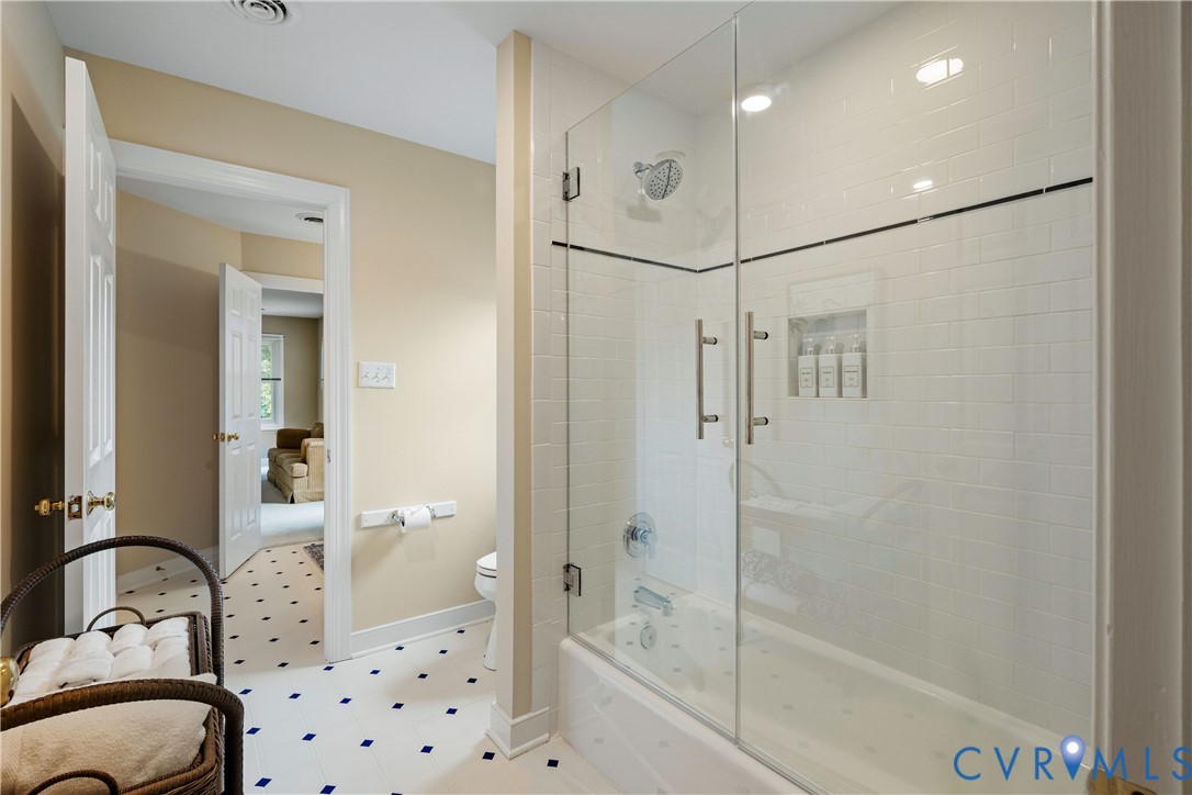 8911 Whistling Swan Road Chesterfield, VA 23838 - Photo 40 of 62 Jack-N-Jill Bathroom