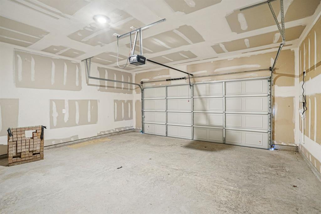 2621 Grand Cyn Street Anna, TX 75409 - Photo 36 of 37 a view of a garage