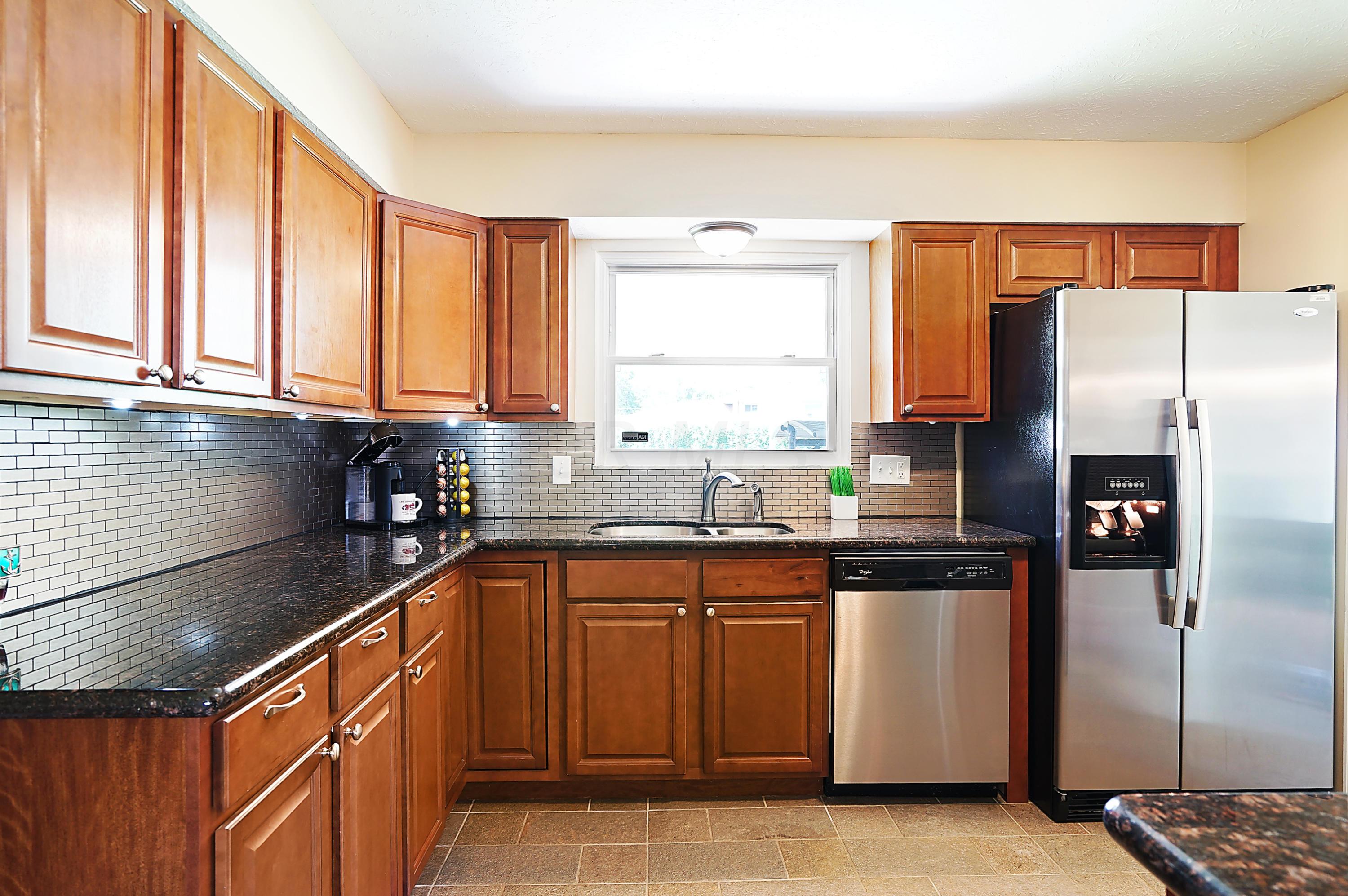 3418 Dempsey Road Westerville, OH 43081 - Photo 3 of 24 Gallery Image 3