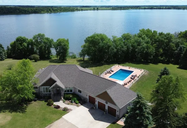 $975,000 | 34484 233rd Avenue Southeast, Erskine, MN 56535