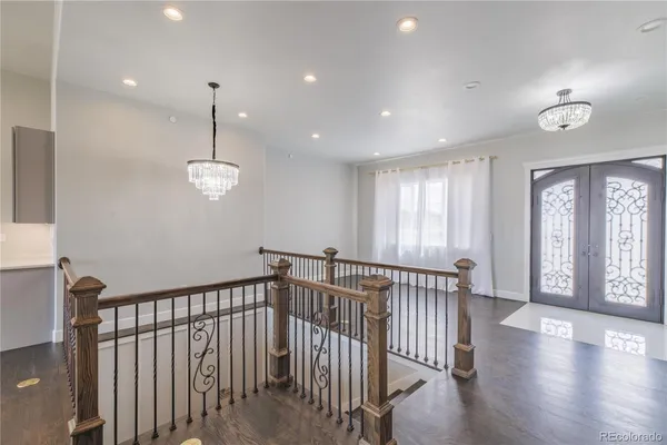a view of livingroom with hardwood floor