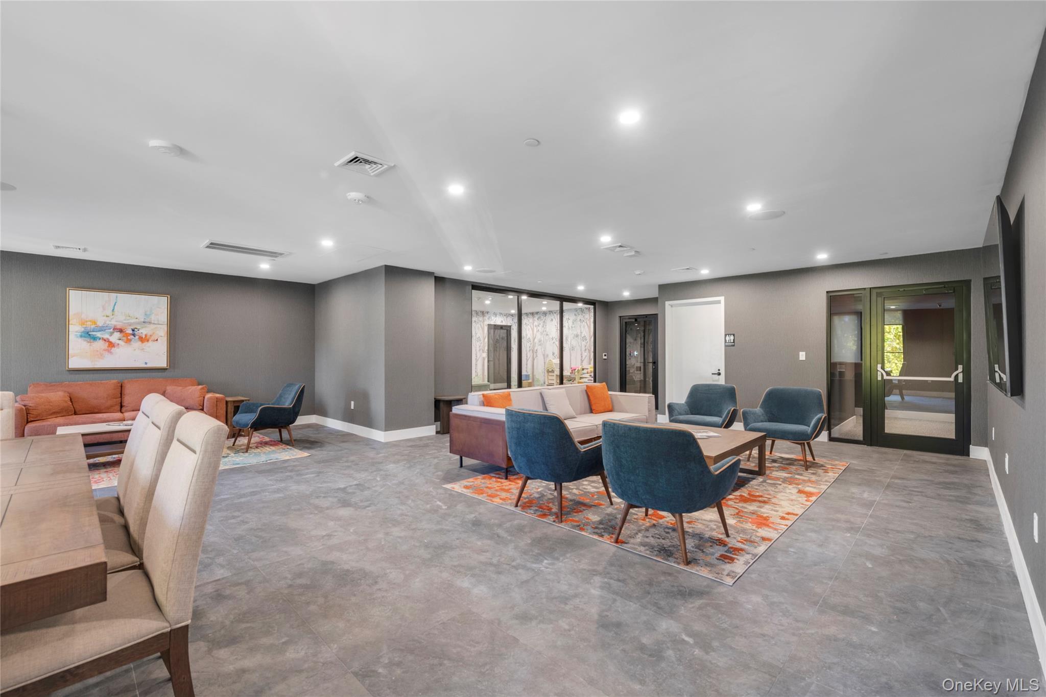 108 Middle Neck Road, Unit 4G Great Neck, NY 11021 - Photo 6 of 10