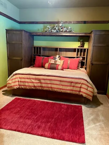 $750,000 | 5266 West 700 North, Lake Village, IN 46349