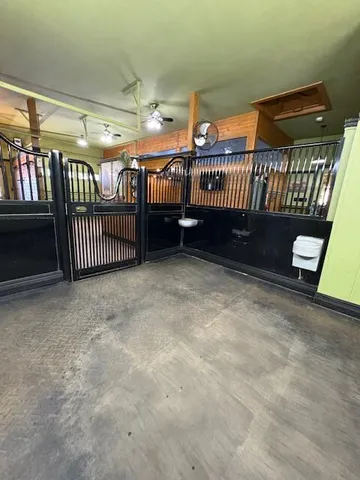 $750,000 | 5266 West 700 North, Lake Village, IN 46349