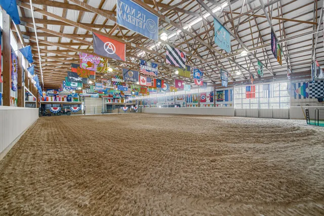 $750,000 | 5266 West 700 North, Lake Village, IN 46349