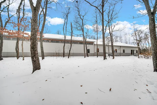 $750,000 | 5266 West 700 North, Lake Village, IN 46349