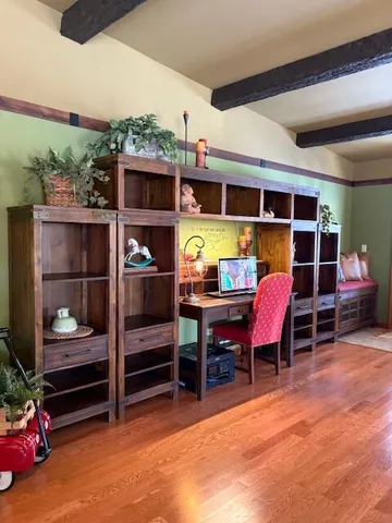 $750,000 | 5266 West 700 North, Lake Village, IN 46349