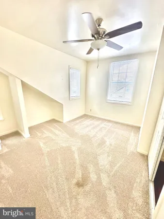 $2,100 | 806 18th Street South, Unit 2, Arlington, VA 22202