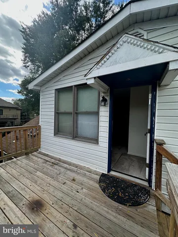a view of a entryway door of the house