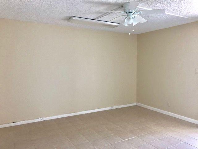 1090 Cornwall East, Unit 1090 Boca Raton, FL 33434 - Photo 9 of 22 Master Bedroom