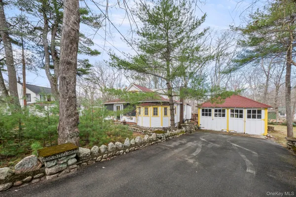 $374,900 | 184 Yankee Lake Road, Wurtsboro, NY 12790