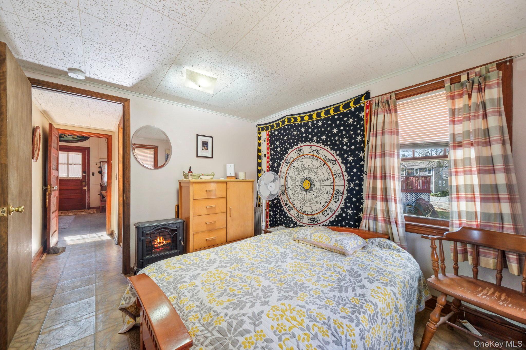 184 Yankee Lake Road Wurtsboro, NY 12790 - Photo 12 of 27 Bedroom with crown molding