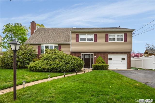 7 Frankel Road Massapequa, NY 11758 - Photo 1 of 1 Front of Home 1