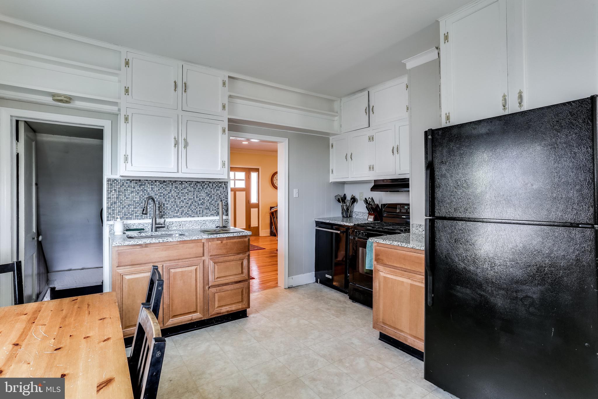 4317 Harcourt Road Baltimore, MD 21214 - Photo 11 of 35 Kitchen
