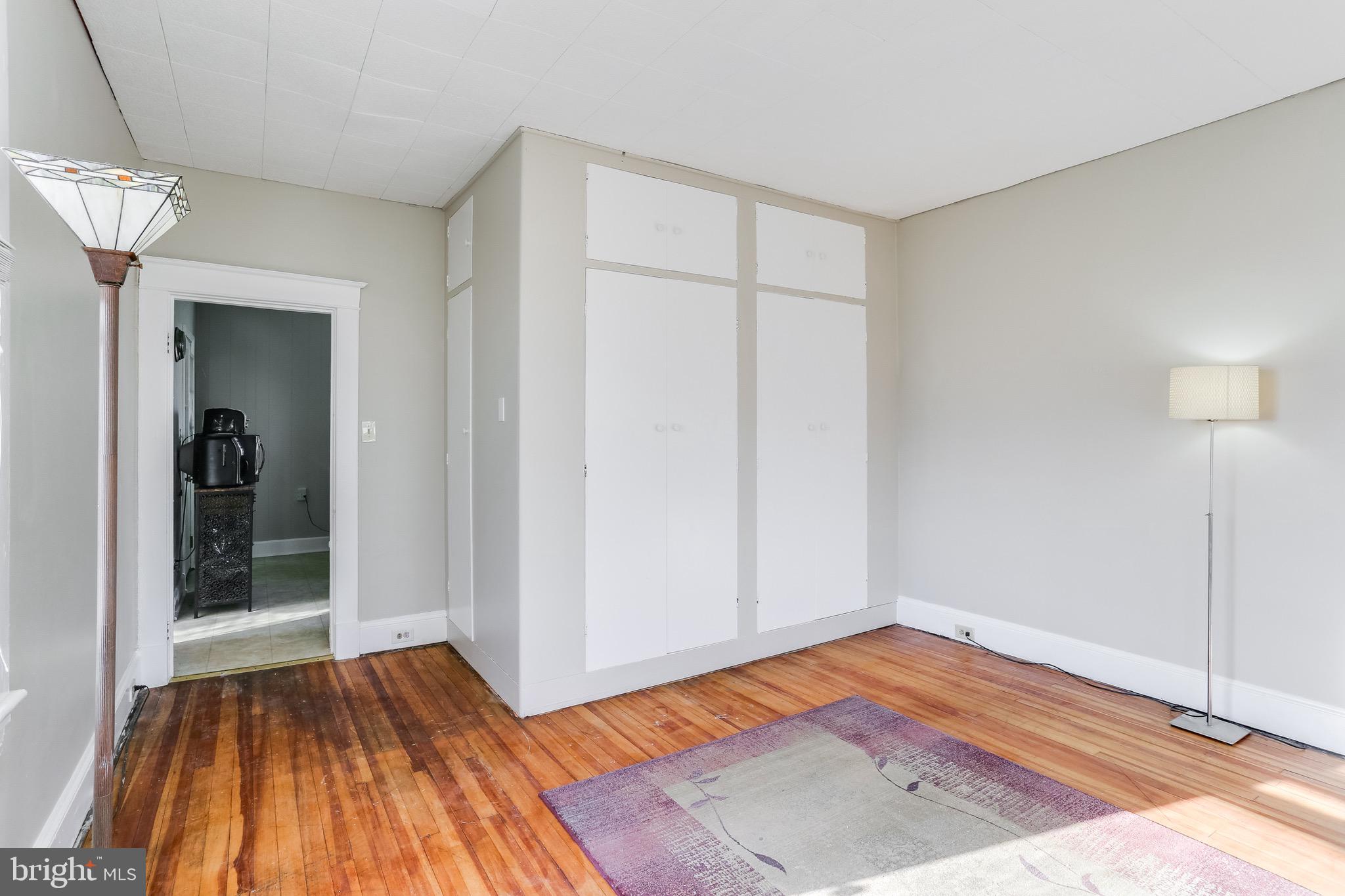 4317 Harcourt Road Baltimore, MD 21214 - Photo 19 of 35 Huge room on main level - could be anything!