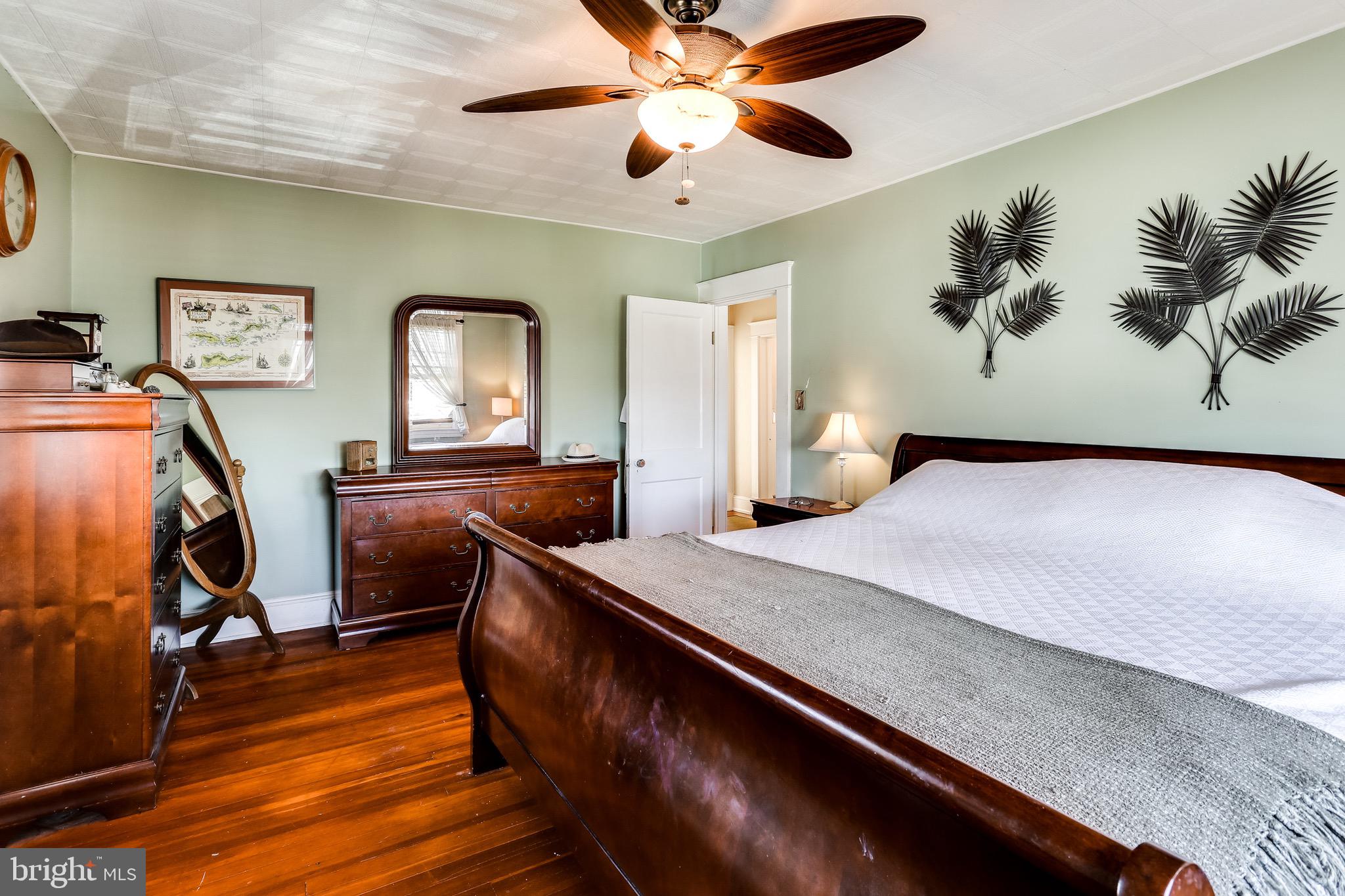 4317 Harcourt Road Baltimore, MD 21214 - Photo 21 of 35 Very Large Master Bedroom with Loads of Light!
