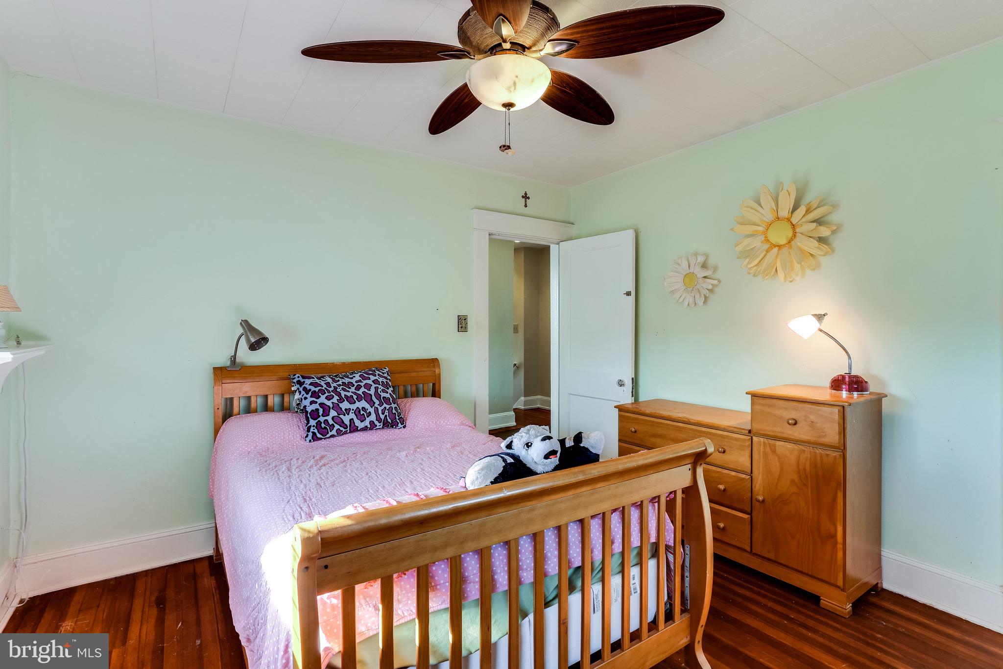 4317 Harcourt Road Baltimore, MD 21214 - Photo 23 of 35 Bedroom 2