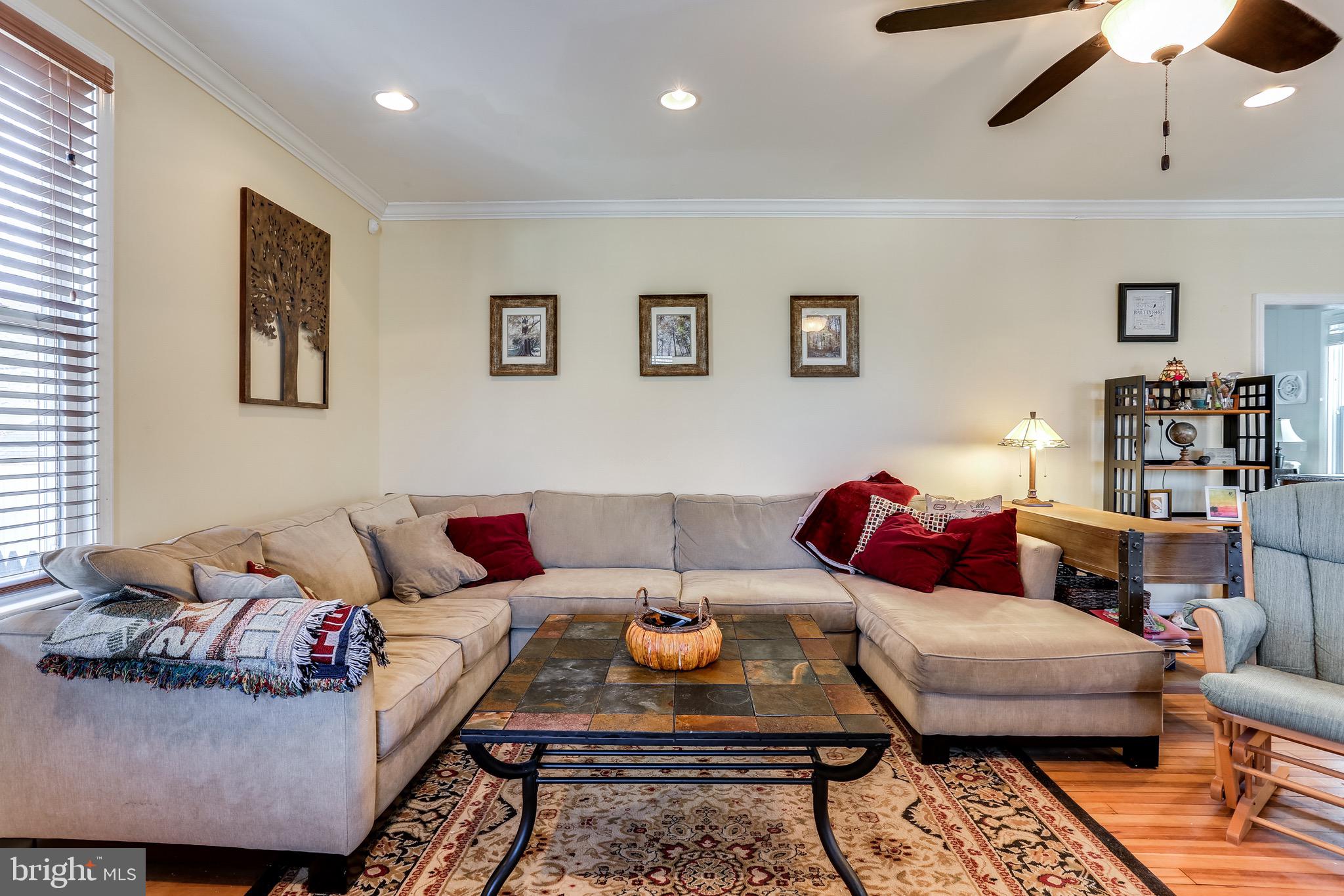 4317 Harcourt Road Baltimore, MD 21214 - Photo 7 of 35 HUGE Living Room!