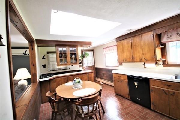 140 Old County Road Lancaster, MA 01523 - Photo 4 of 39 Gallery Image 4