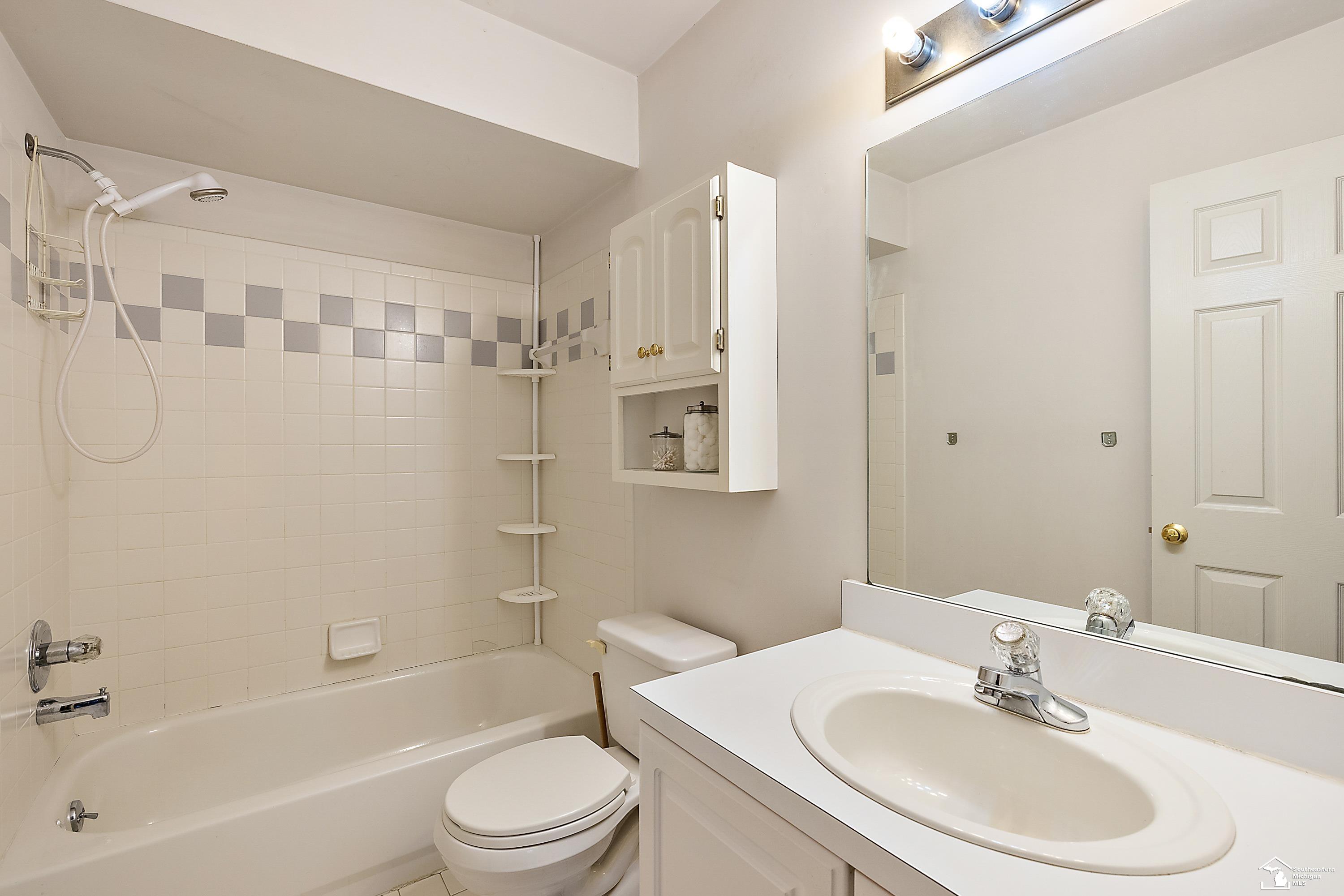 31400 Hoover Road Warren, MI 48093 - Photo 19 of 23