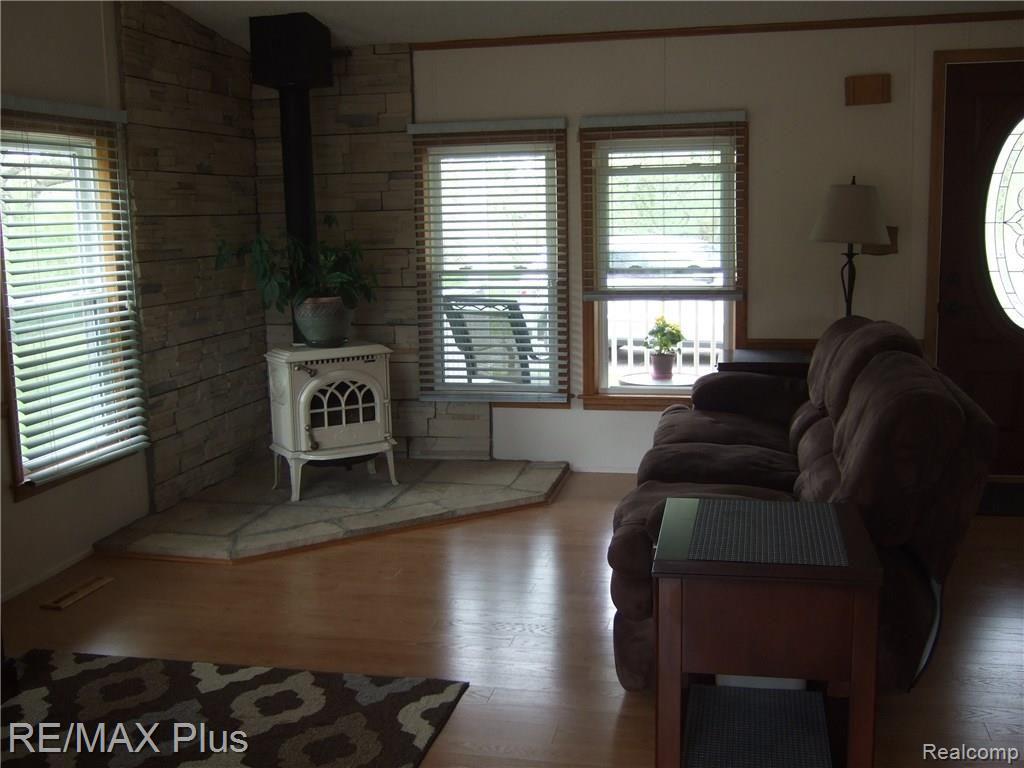 5057 Skelton Road Columbiaville, MI 48421 - Photo 2 of 25 DSCF5868.JPG
