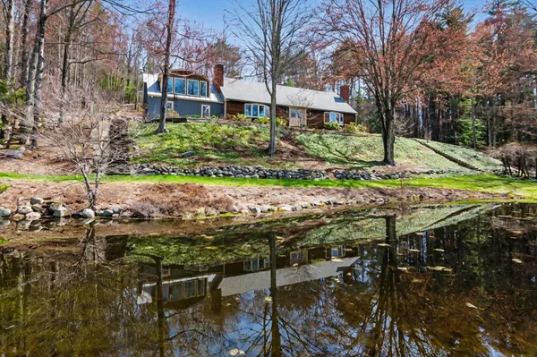 $1,300,000 | 19 Highland Drive, Amherst, NH 03031