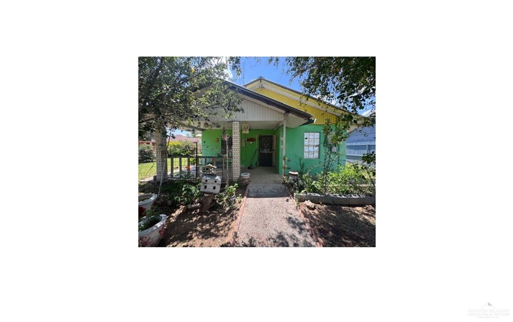 449 Las Comas Street Rio Grande City, TX 78582 - Photo 3 of 10