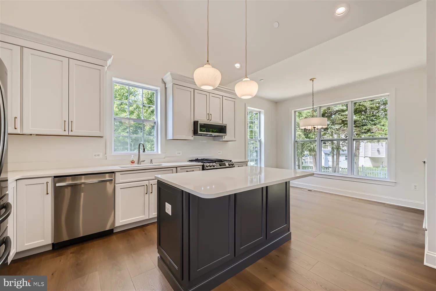 8414 High Ridge Road Ellicott City, MD 21043 - Photo 4 of 23 Gallery Image 4