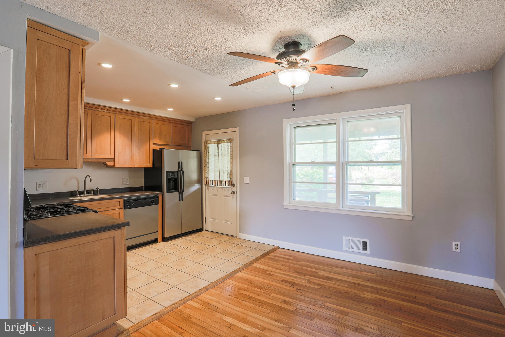 9752 Matzon Road Baltimore, MD 21220 - Photo 15 of 35
