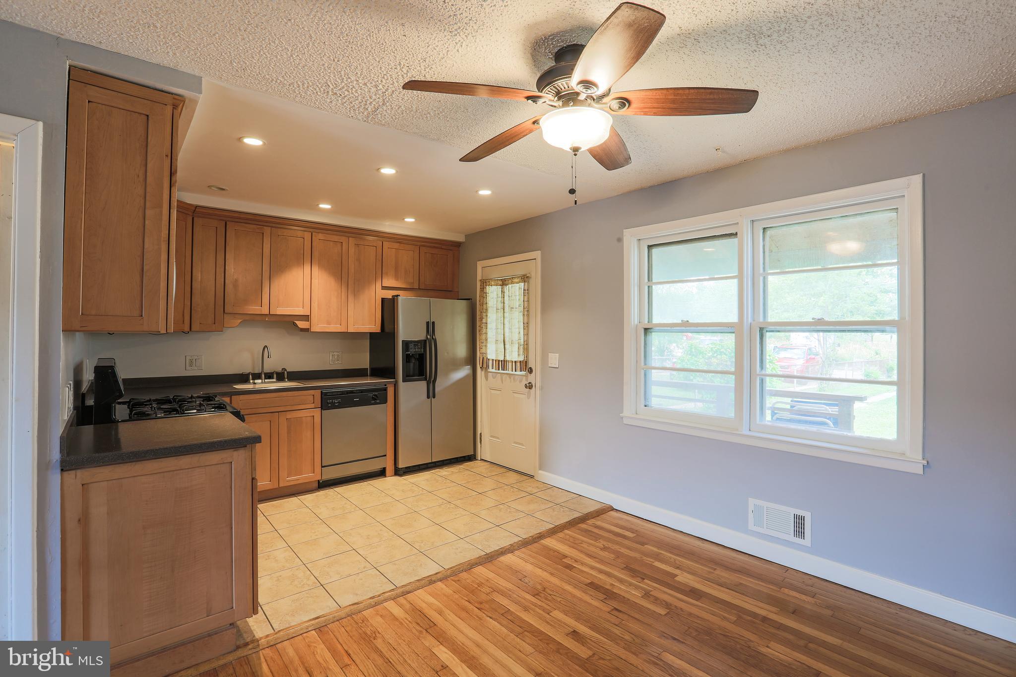 9752 Matzon Road Baltimore, MD 21220 - Photo 17 of 35