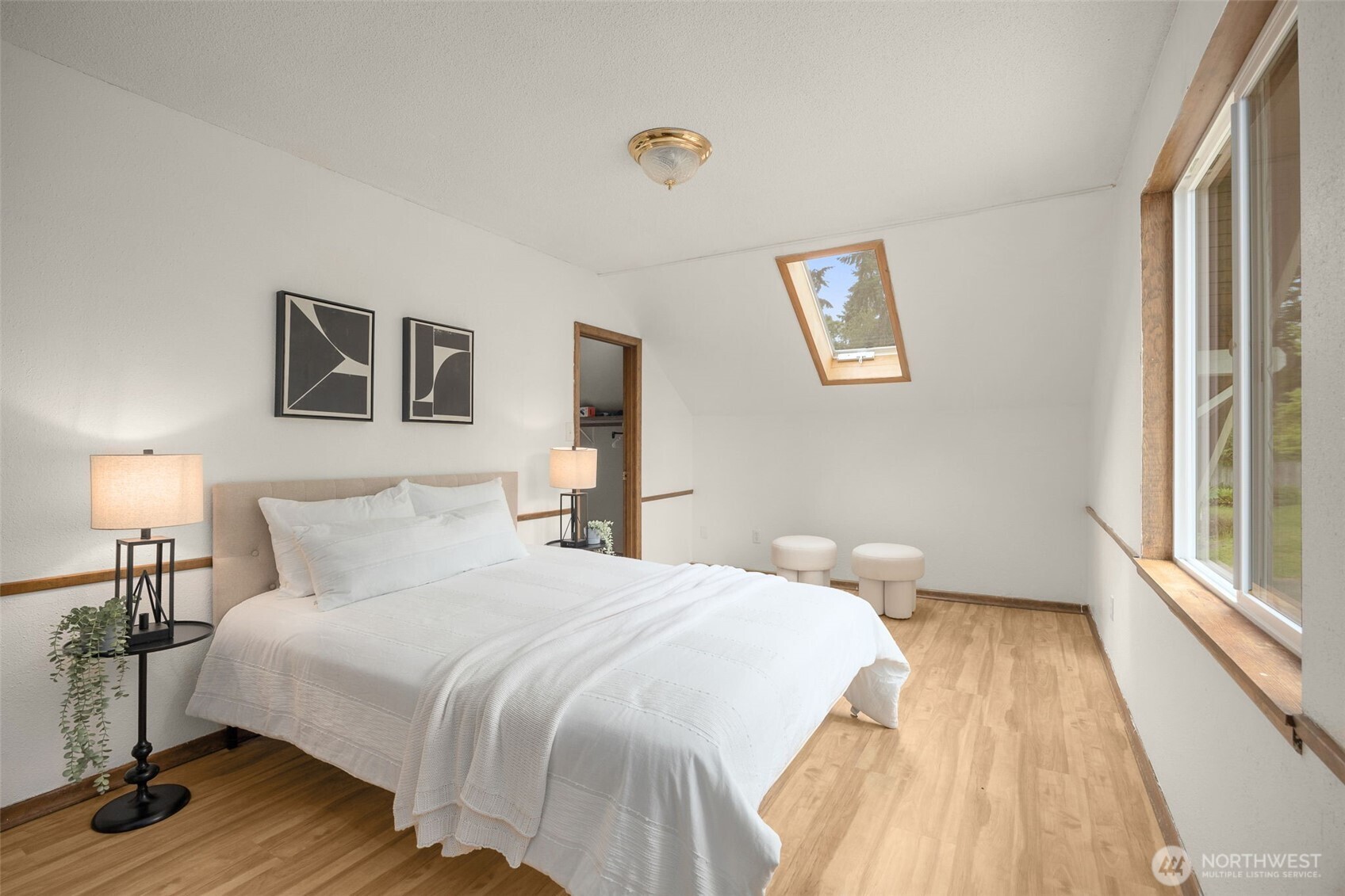 13016 8th Place Southwest Burien, WA 98146 - Photo 12 of 34