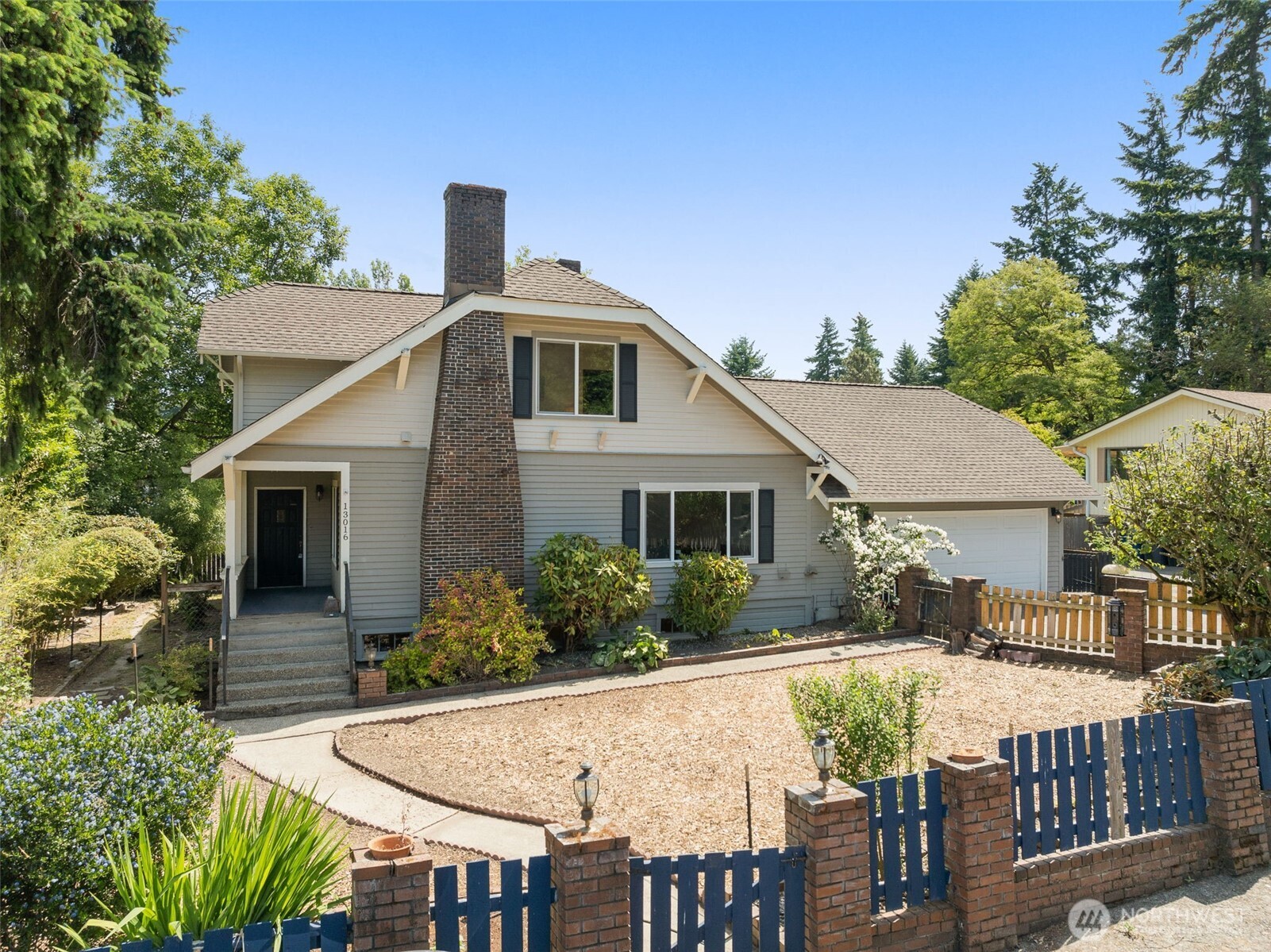 13016 8th Place Southwest Burien, WA 98146 - Photo 3 of 34