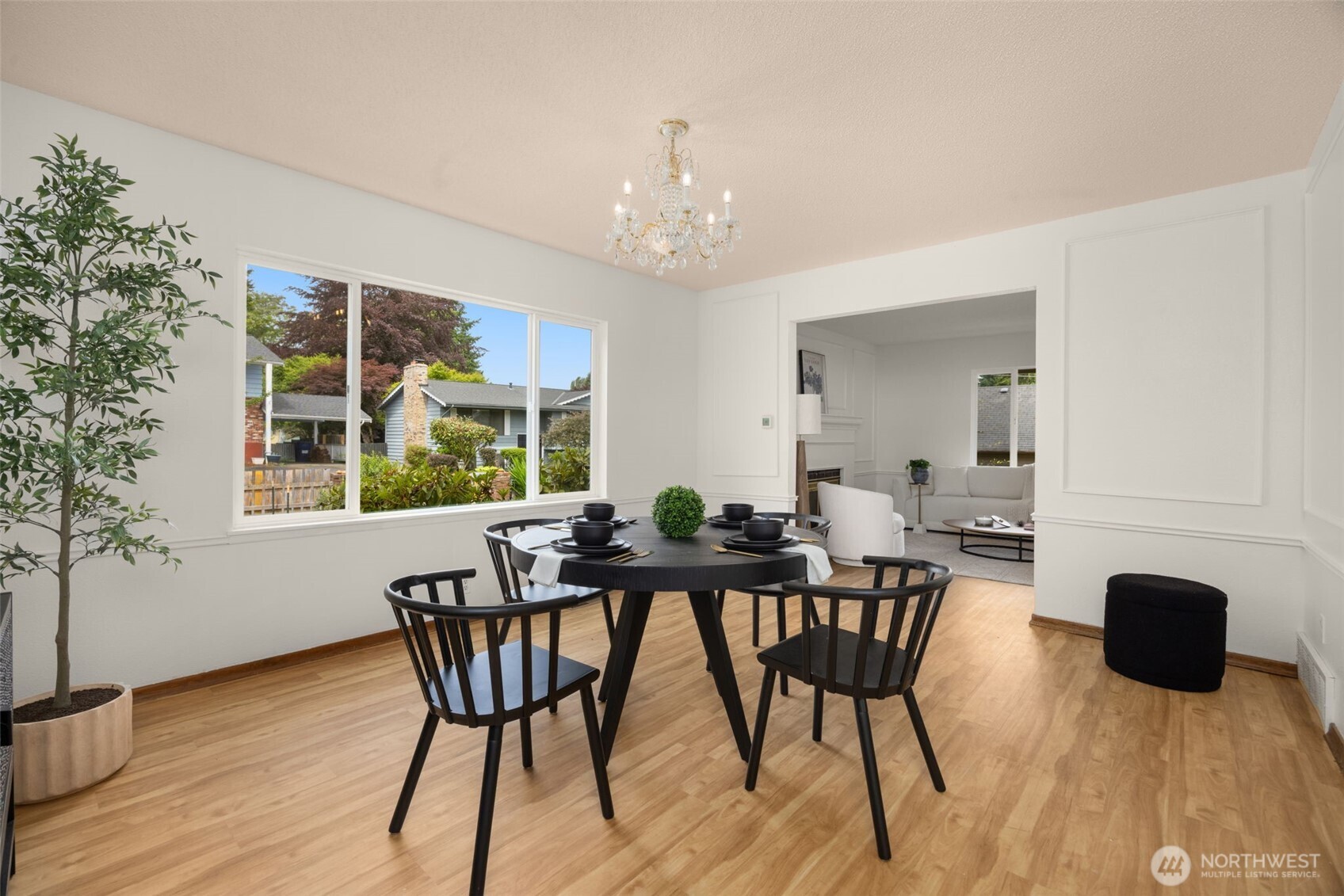 13016 8th Place Southwest Burien, WA 98146 - Photo 8 of 34