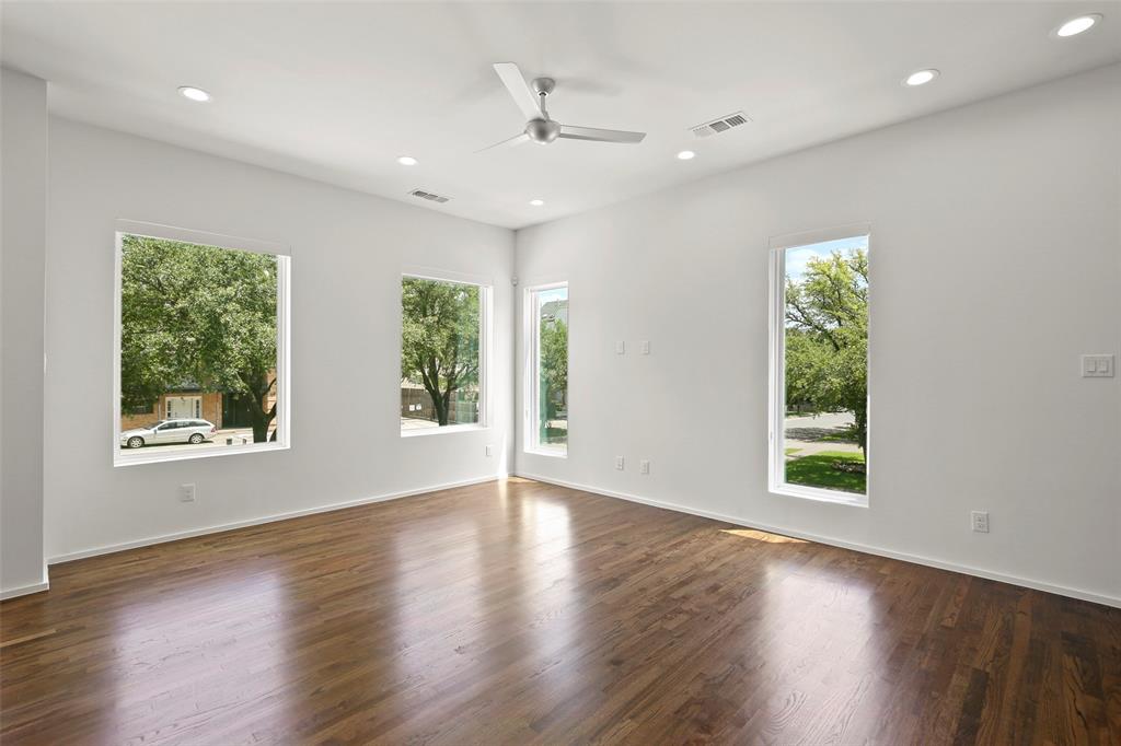 6250 Oram Street, Unit 102 Dallas, TX 75214 - Photo 11 of 21 Beautiful Master Bedroom