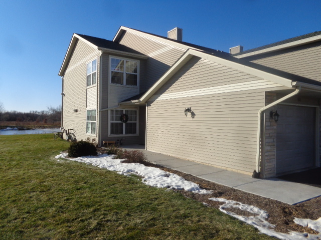 903 Penny Lane, Unit 903 Sycamore, IL 60178 - Photo 1 of 12