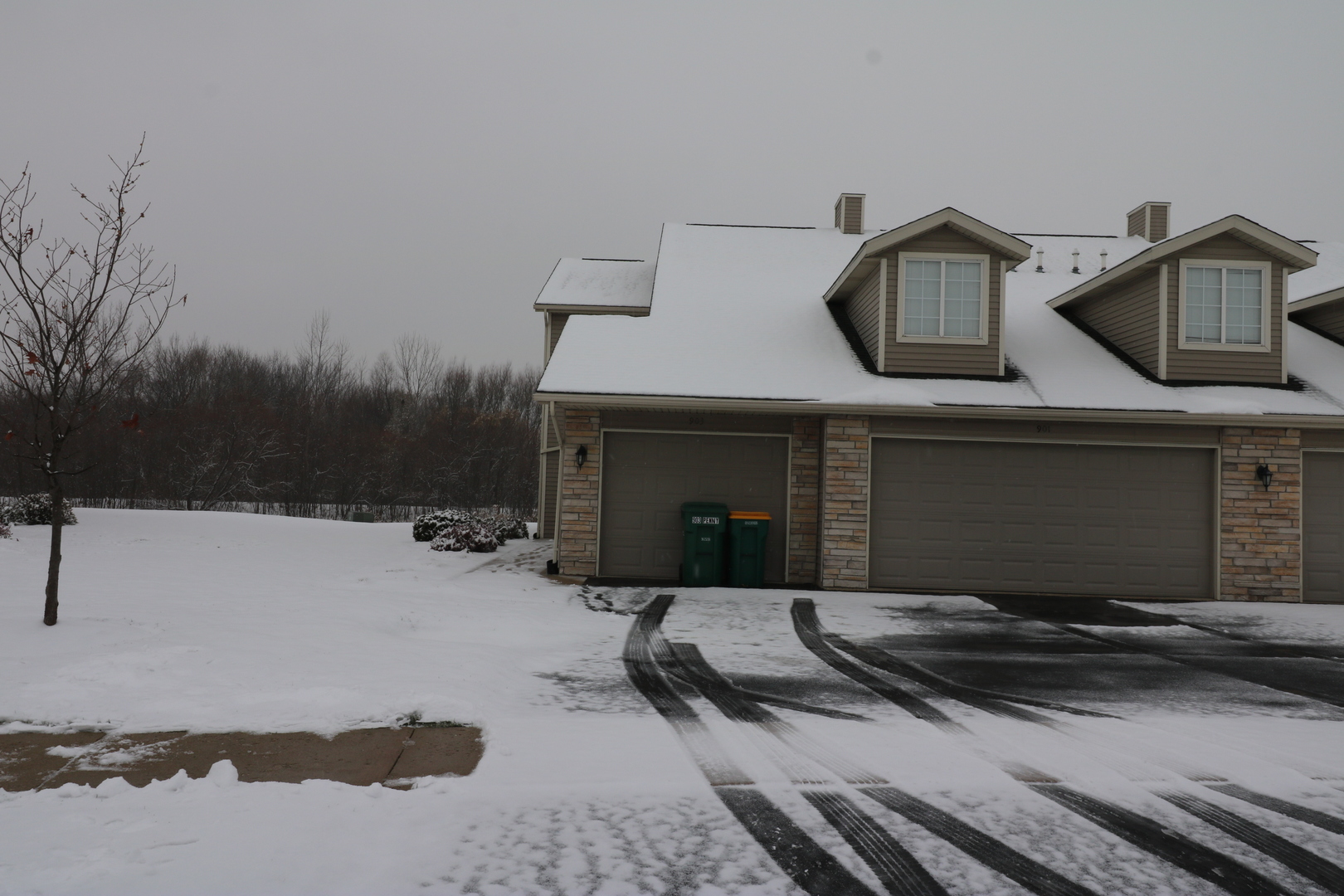 903 Penny Lane, Unit 903 Sycamore, IL 60178 - Photo 2 of 12