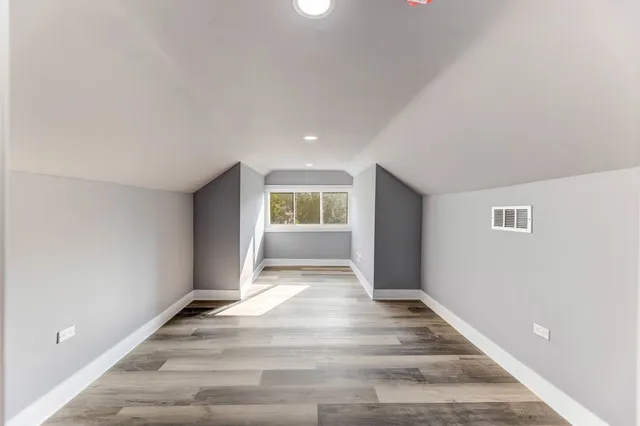 $3,700 | 2508 Kenilworth Avenue, Berwyn, IL 60402