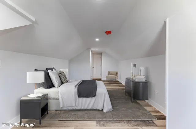 $3,700 | 2508 Kenilworth Avenue, Berwyn, IL 60402