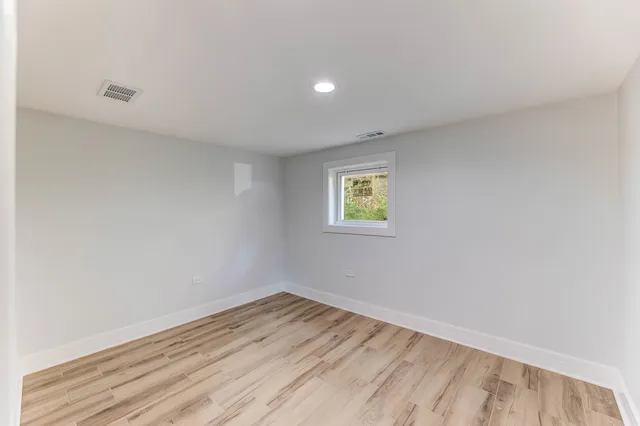 $3,700 | 2508 Kenilworth Avenue, Berwyn, IL 60402