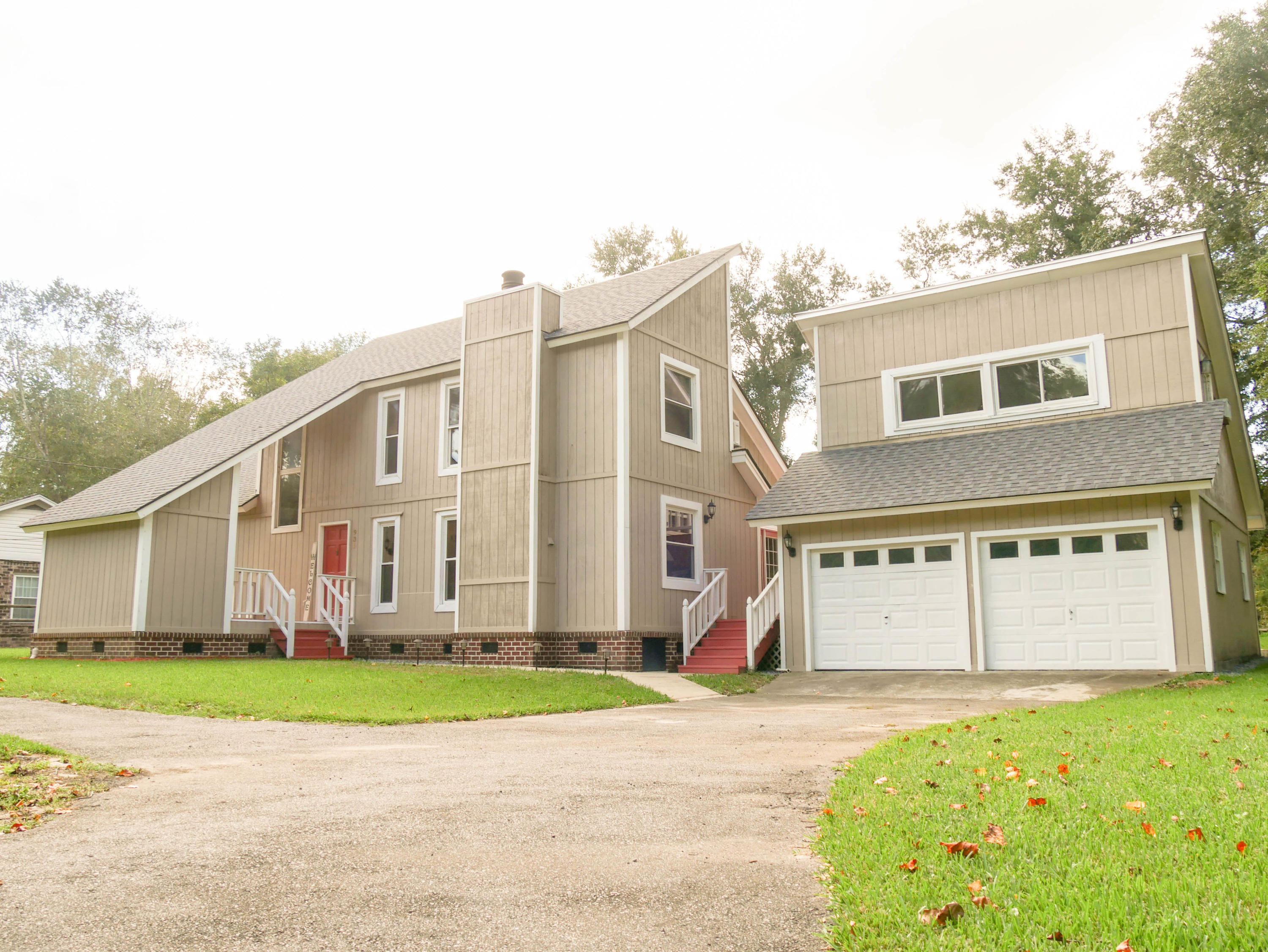 930-928 Valley Street Hanahan, SC 29410 - Photo 1 of 36 P1060447
