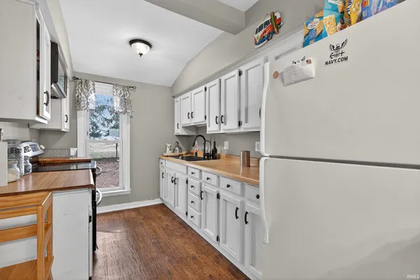 $185,000 | 8355 South 750 E-90, Geneva, IN 46740